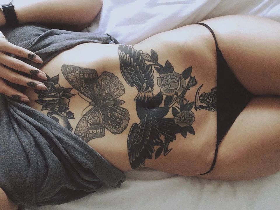 Интимные тату девушек в Москве